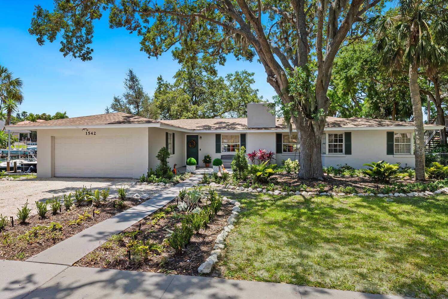 1542 GULFVIEW DRIVE