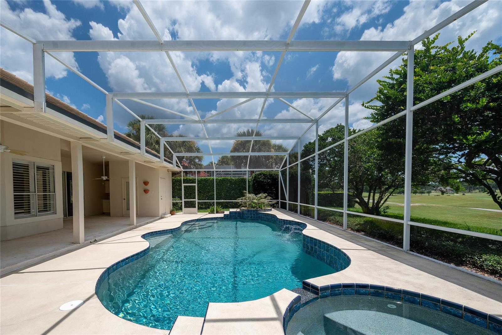 MUIRFIELD VILLAGE - Residential