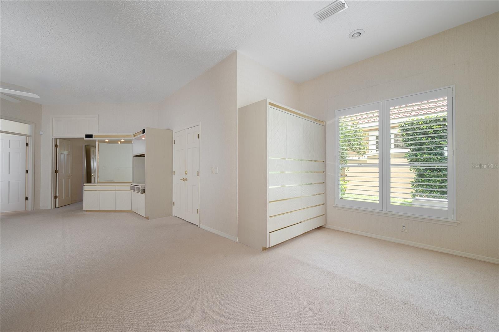 MUIRFIELD VILLAGE - Residential