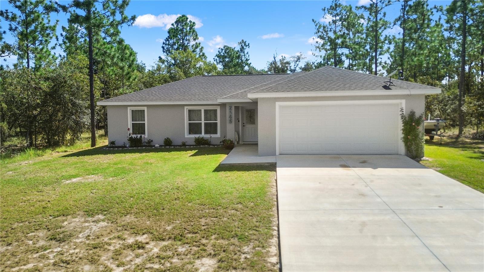 RAINBOW LAKES ESTATE - Residential