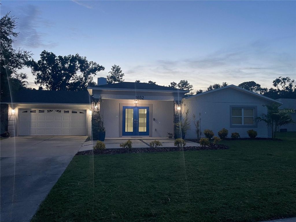 Photo of 1652 Georgetowne Boulevard, Sarasota, FL 34232 (MLS # A4660655)