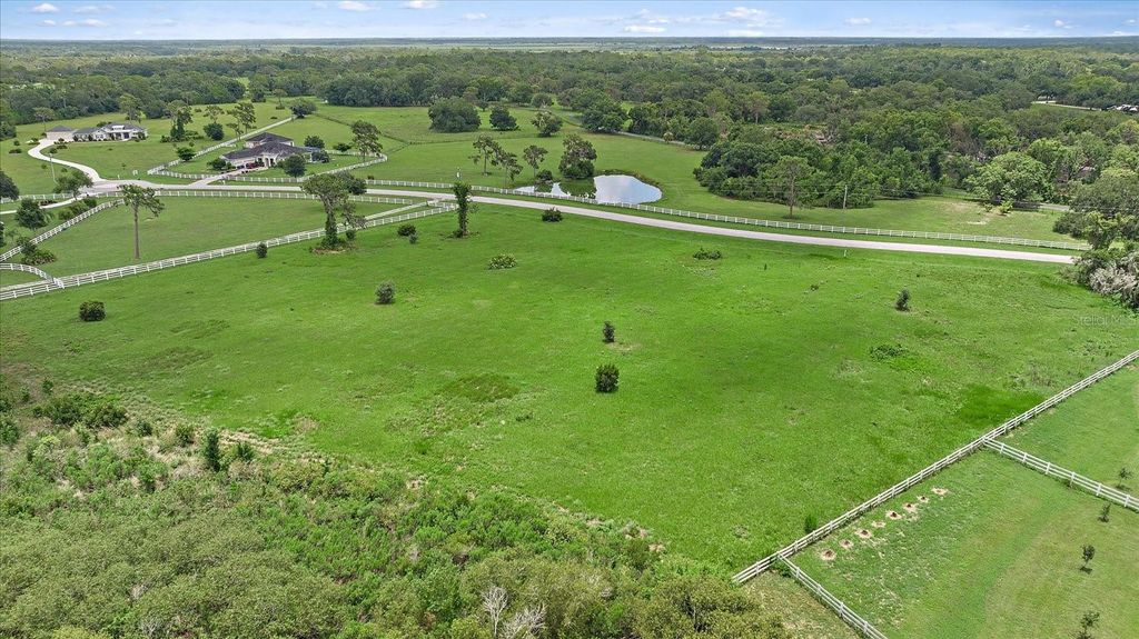 Photo of 15945 Painted Post Lane, Sarasota, FL 34240 (MLS # A4615418)