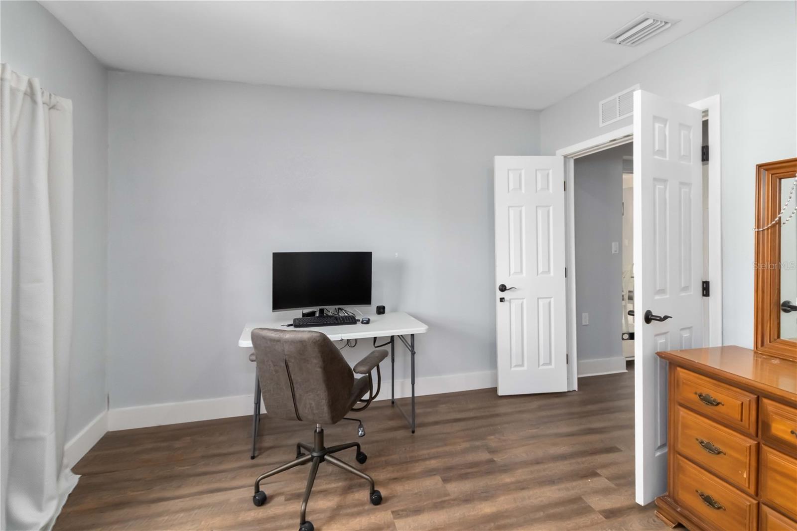 TYRONE PARK - Residential