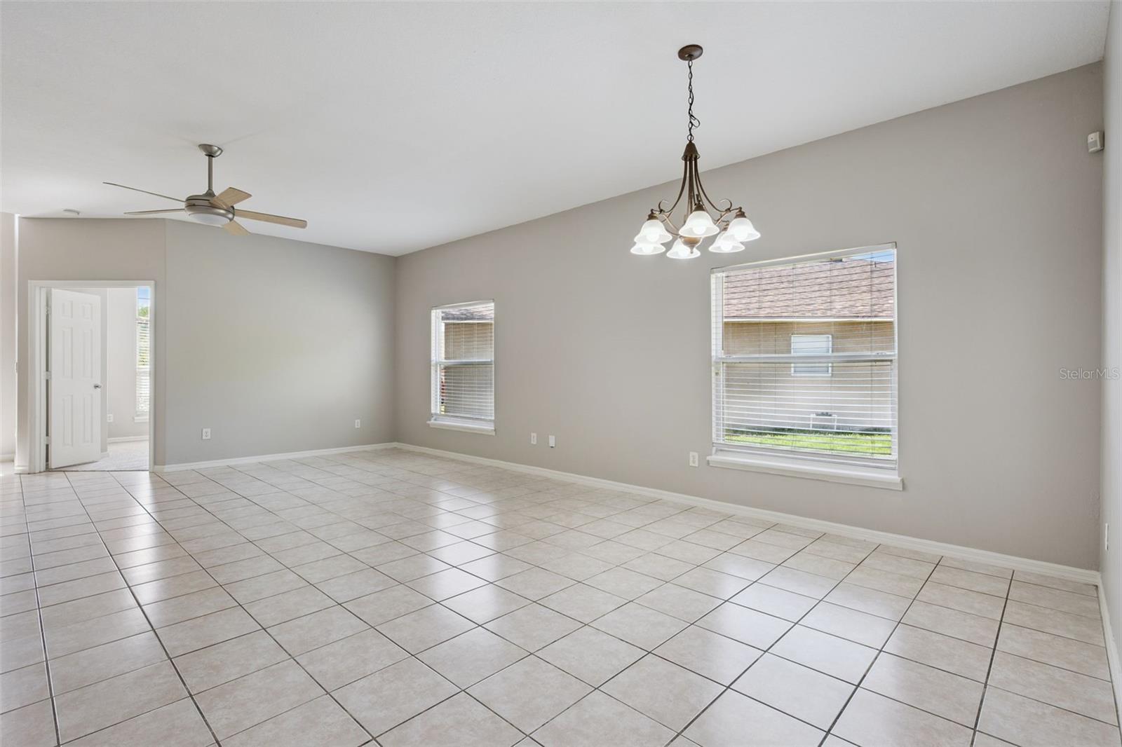 CHASE GROVES UNIT 4B - Residential