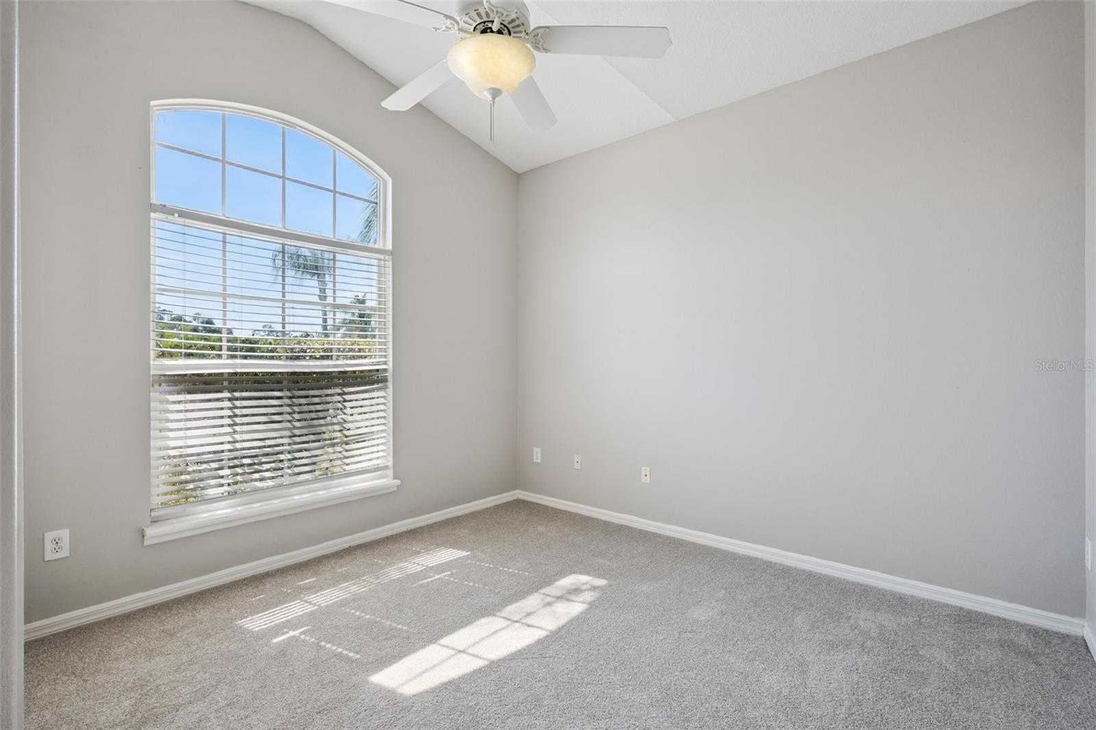 CHASE GROVES UNIT 4B - Residential