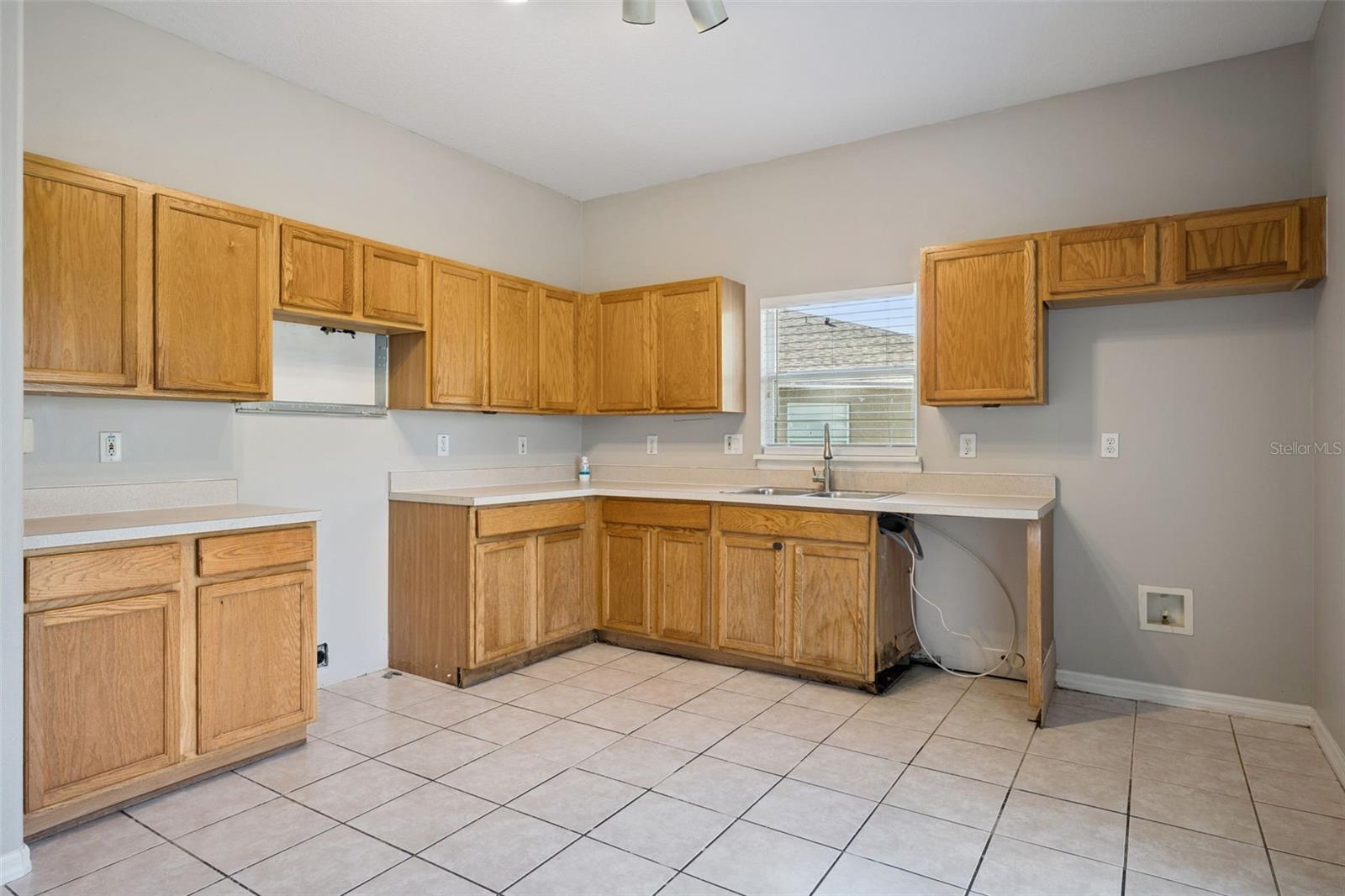 CHASE GROVES UNIT 4B - Residential