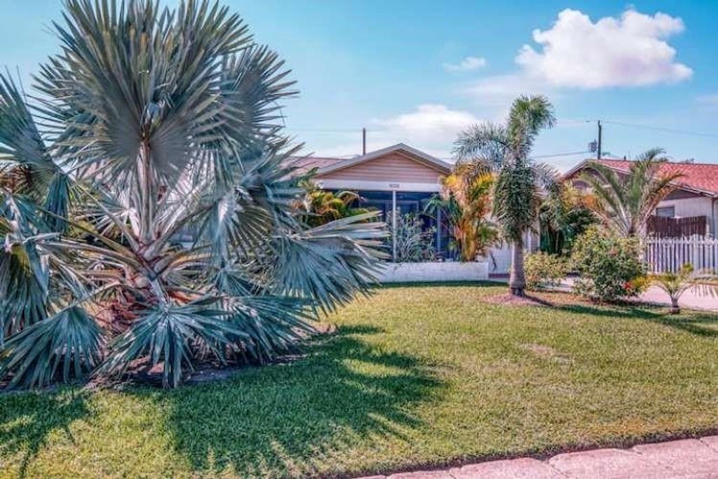 Photo of 8318 76th Avenue, Seminole, FL 33777 (MLS # TB8418926)