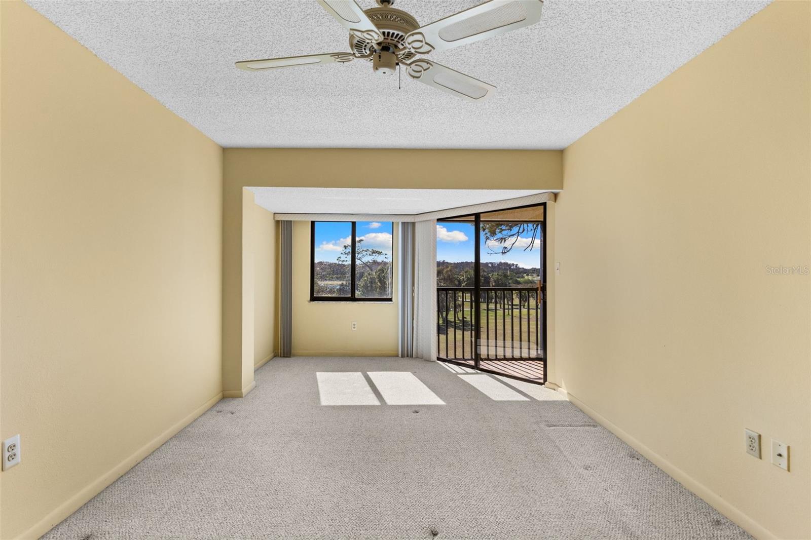 GREEN DOLPHIN PARK MID-RISE CONDO - Residential