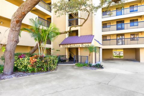 Photo of 1938 Golfview Drive #1938, Tarpon Springs, FL 34689 (MLS # TB8470029)