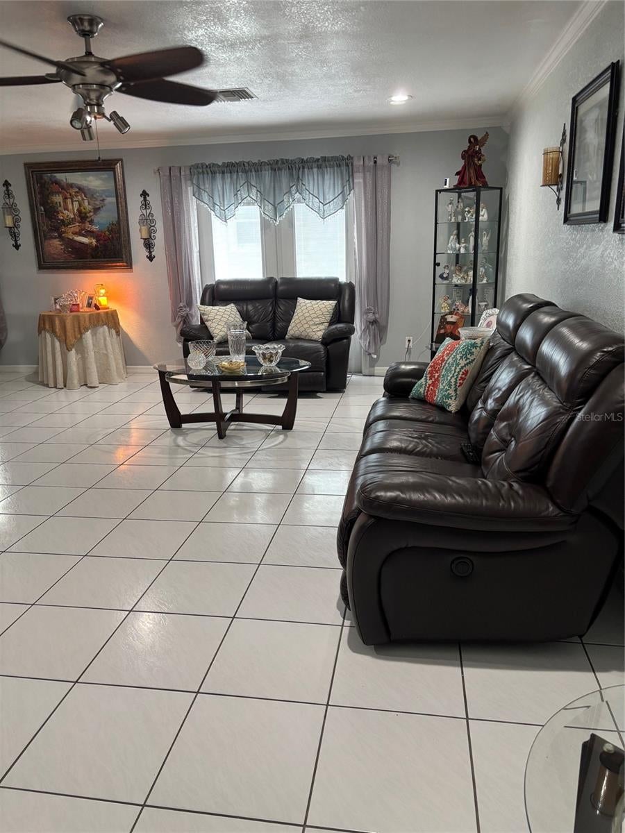 5450 GAMBIER COURT
