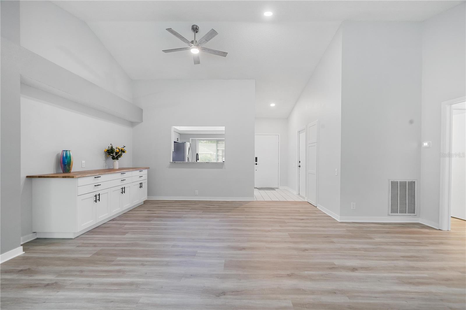 BERKLEY VILLAGE - Residential