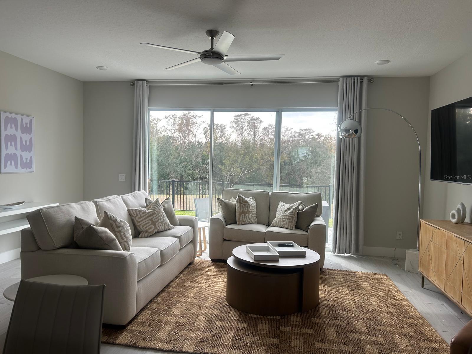 SPECTRUM AT REUNION PH 2 - Residential Lease