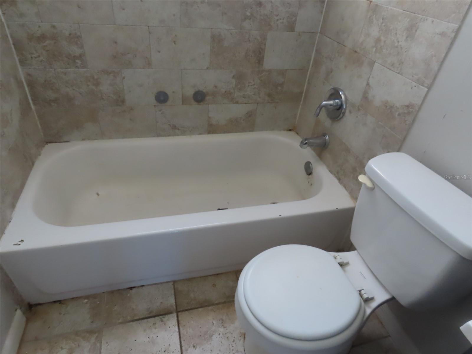 MONTICELLO GARDENS 1ST ADD - Residential