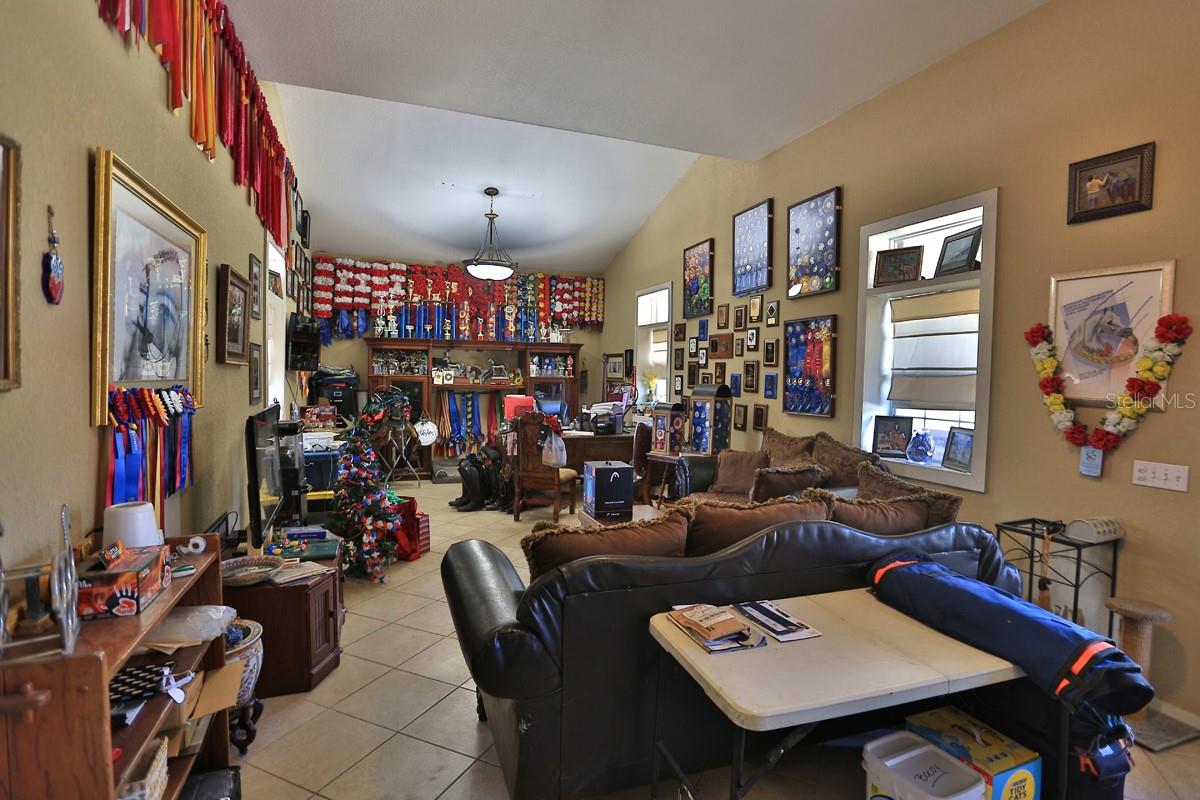 ACREAGE NON SUBDIVISION - Farm