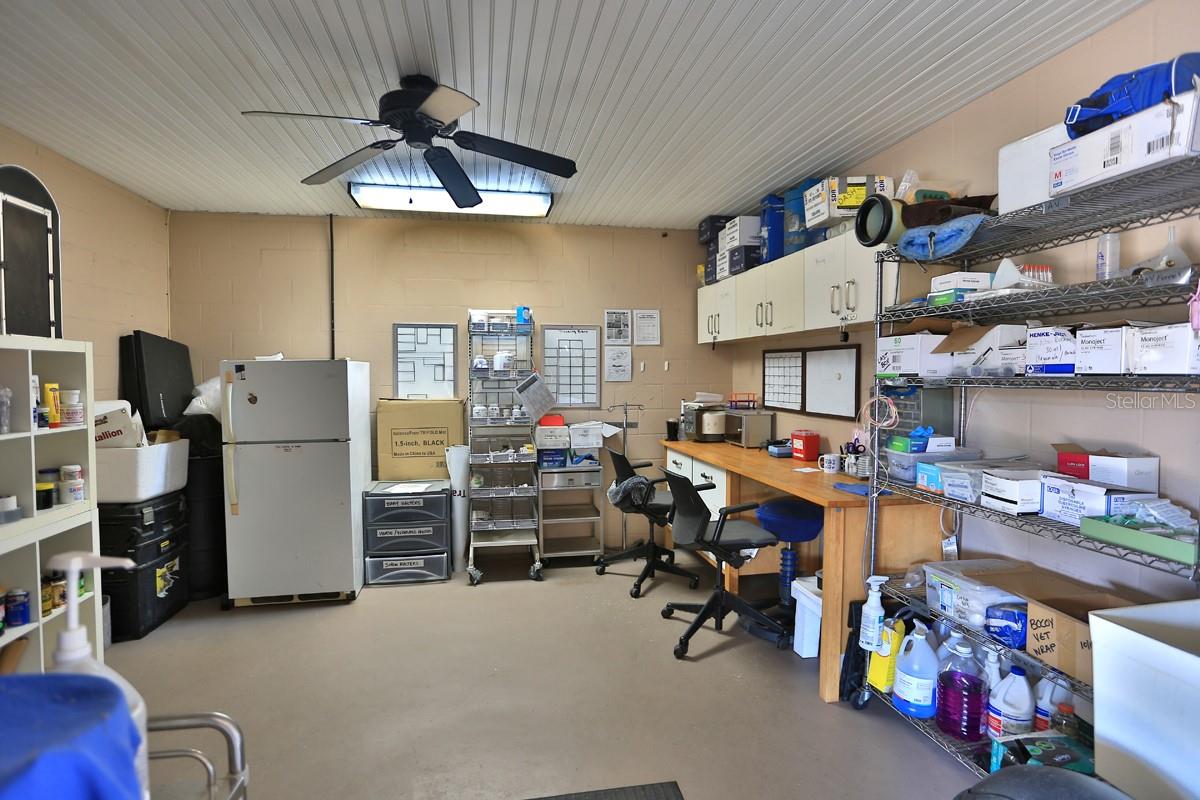 ACREAGE NON SUBDIVISION - Farm