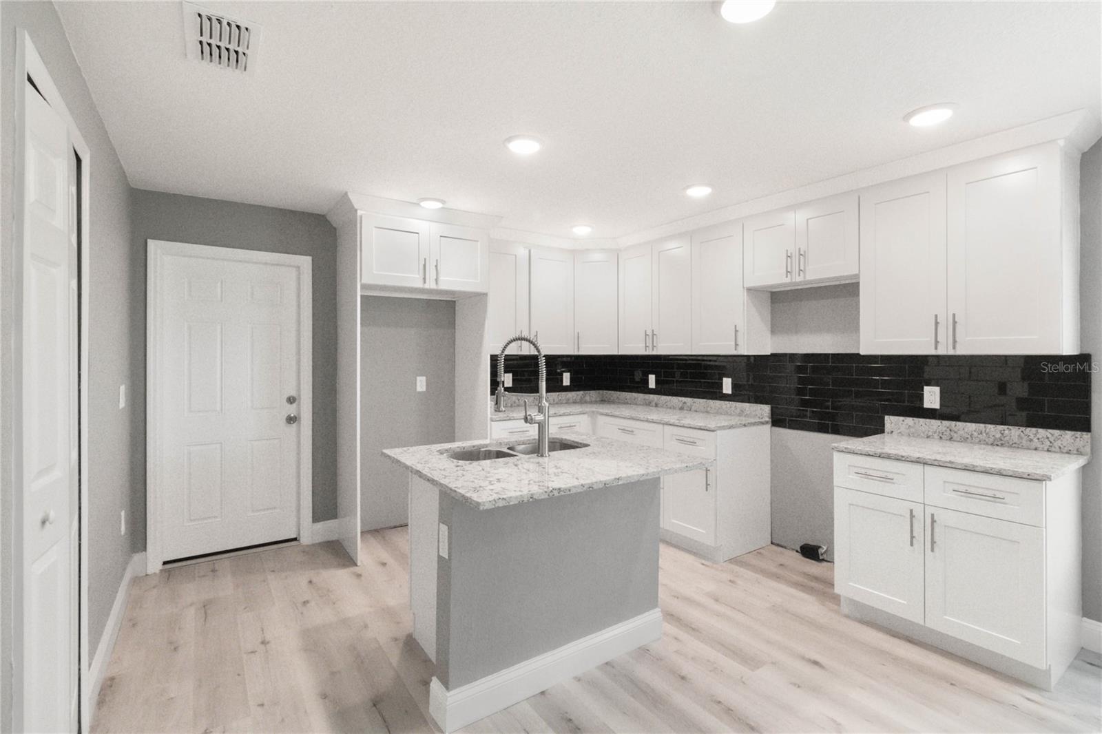 SEMINOLE PARK - Residential