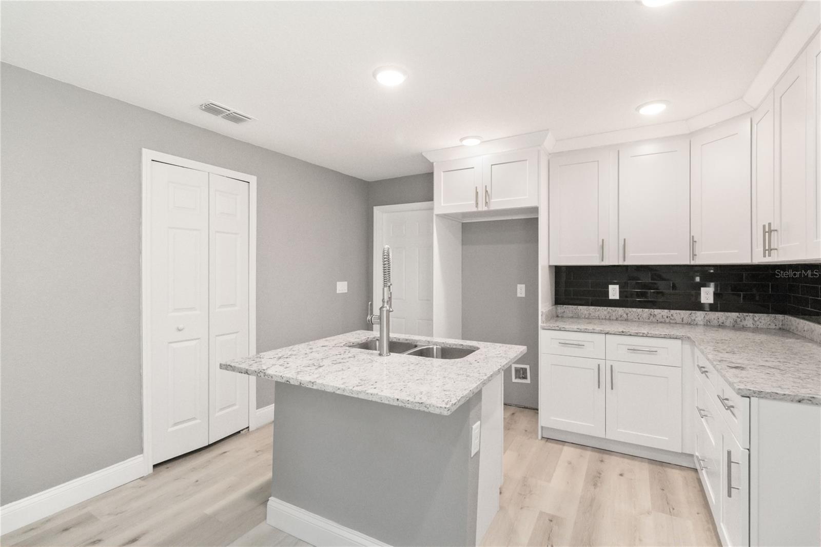 SEMINOLE PARK - Residential