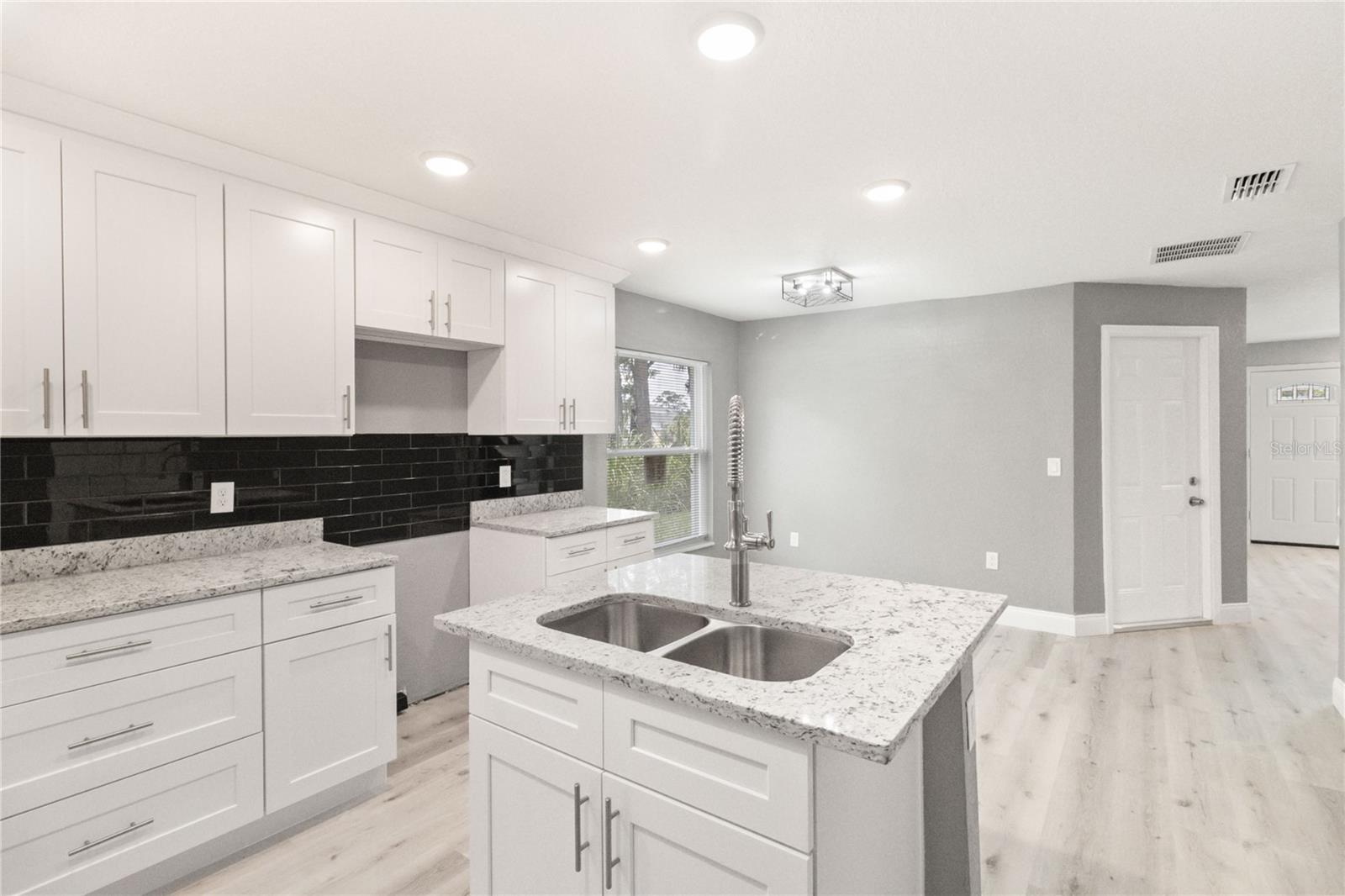 SEMINOLE PARK - Residential