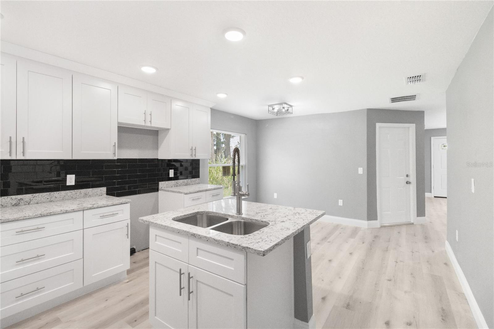 SEMINOLE PARK - Residential