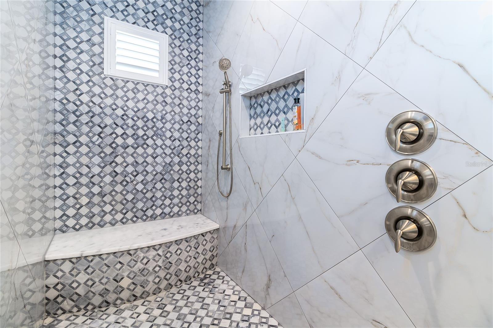 ROTONDA WEST PINE VALLEY - Residential