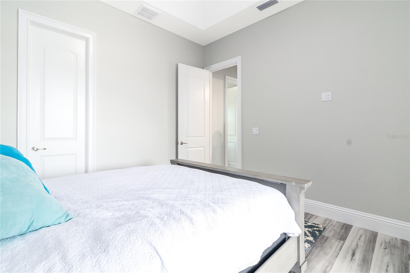 ROTONDA WEST PINE VALLEY - Residential