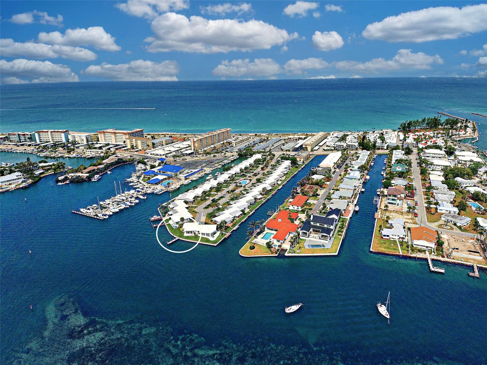 POINT WHITECAP APTS - Residential