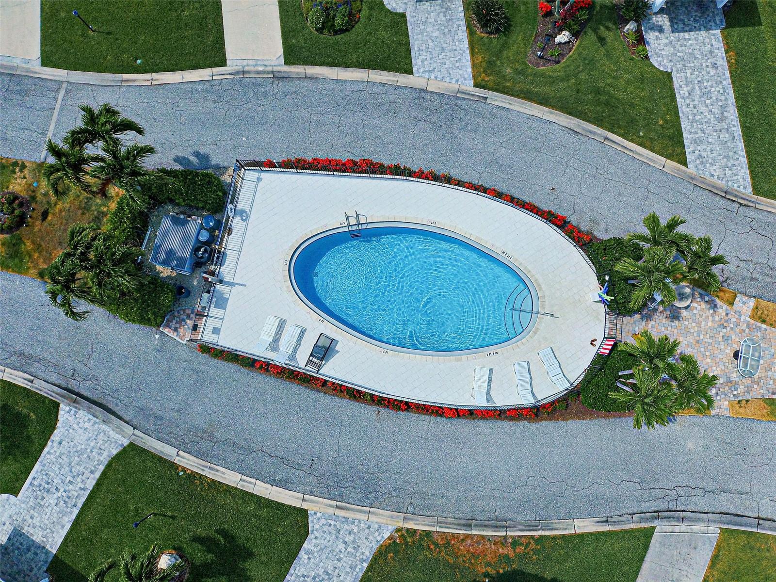POINT WHITECAP APTS - Residential