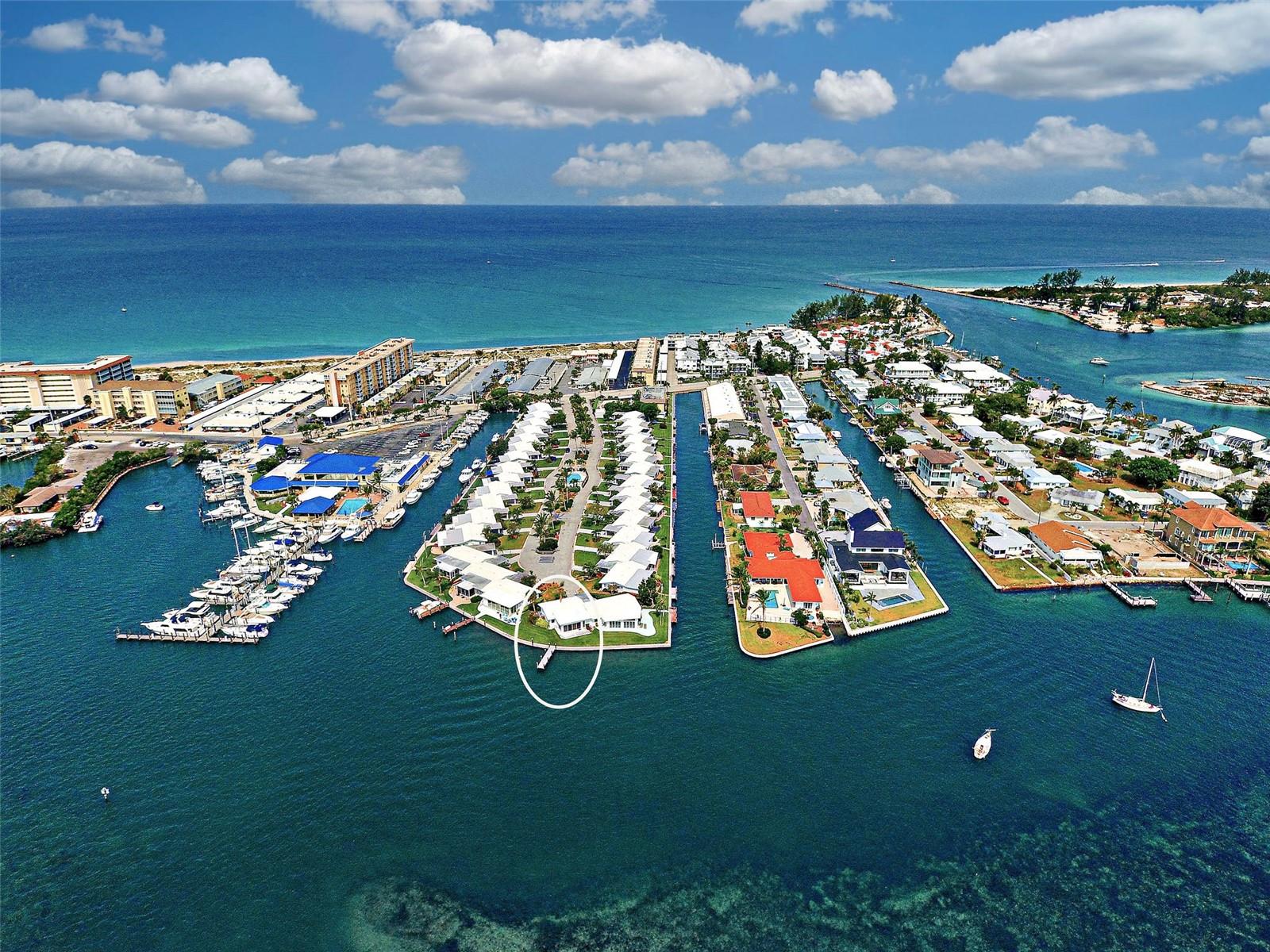 POINT WHITECAP APTS - Residential