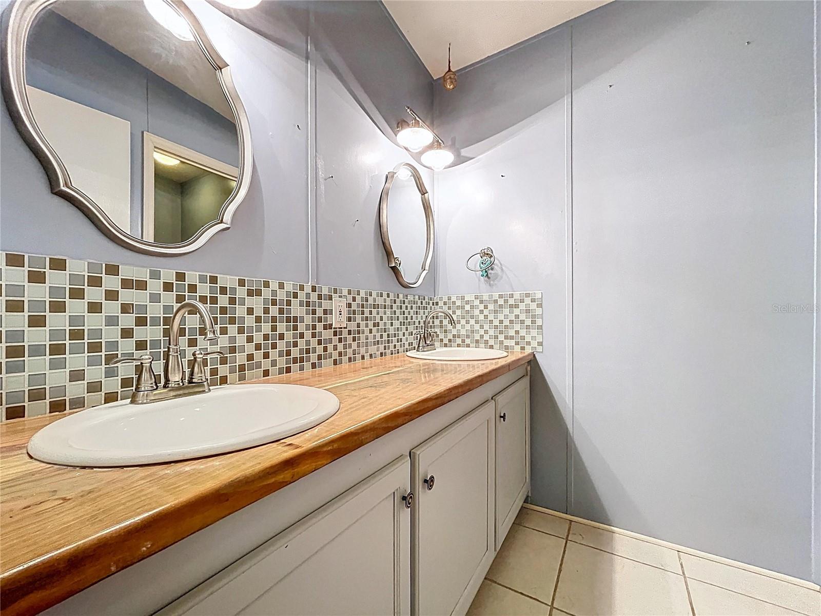 POINCIANA PARK - Residential