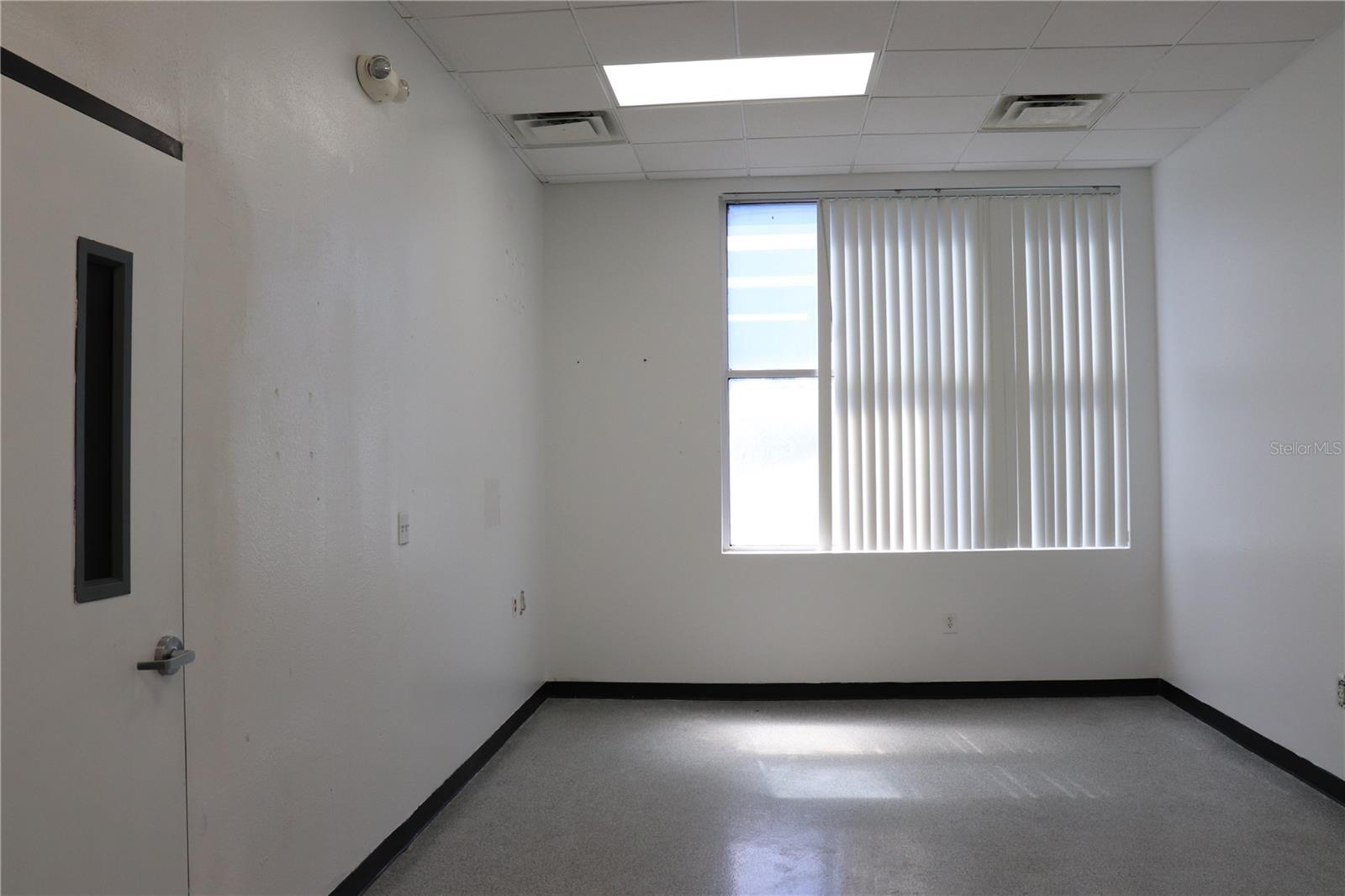 AVONDALE - Commercial Lease