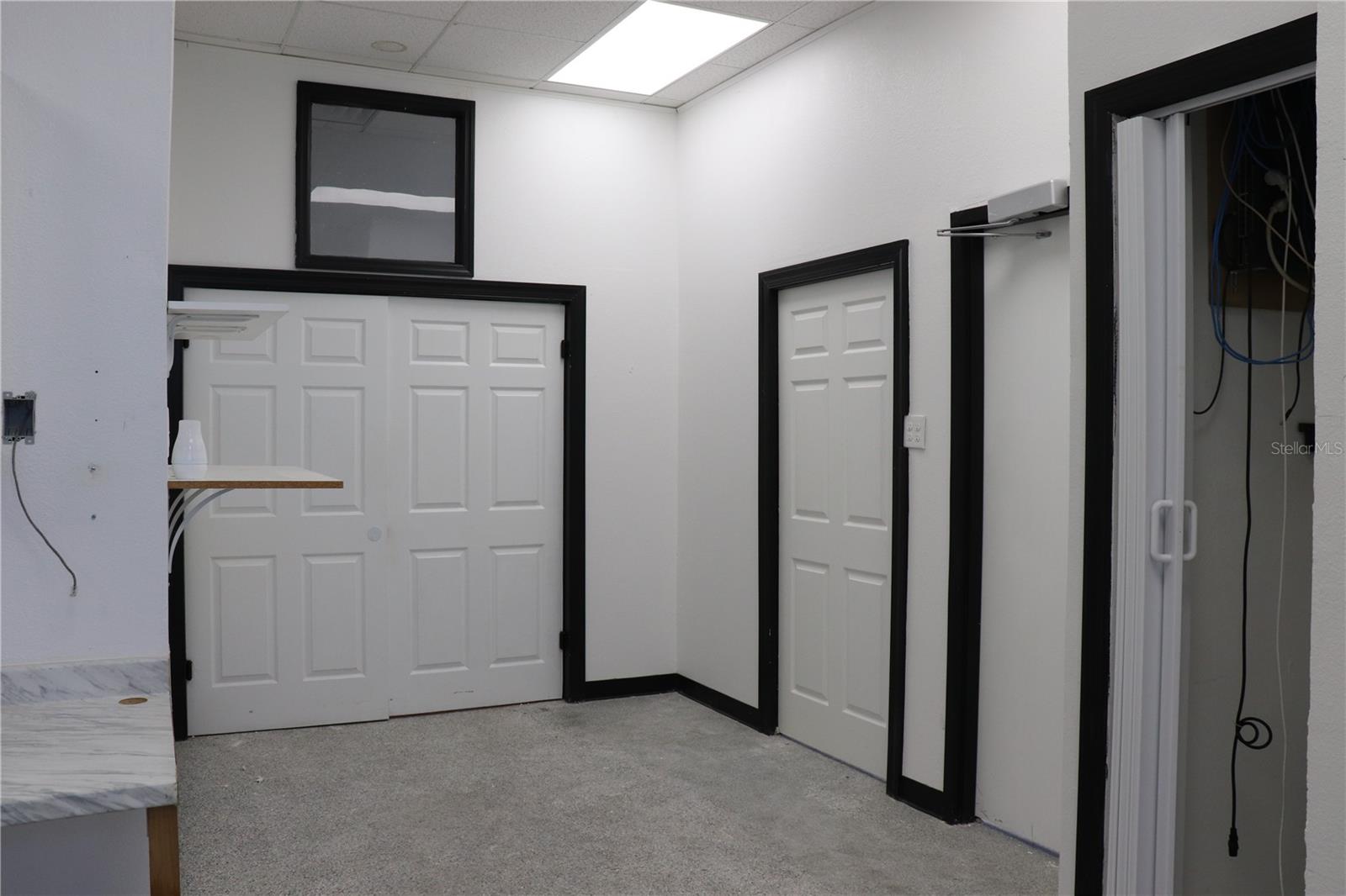 AVONDALE - Commercial Lease