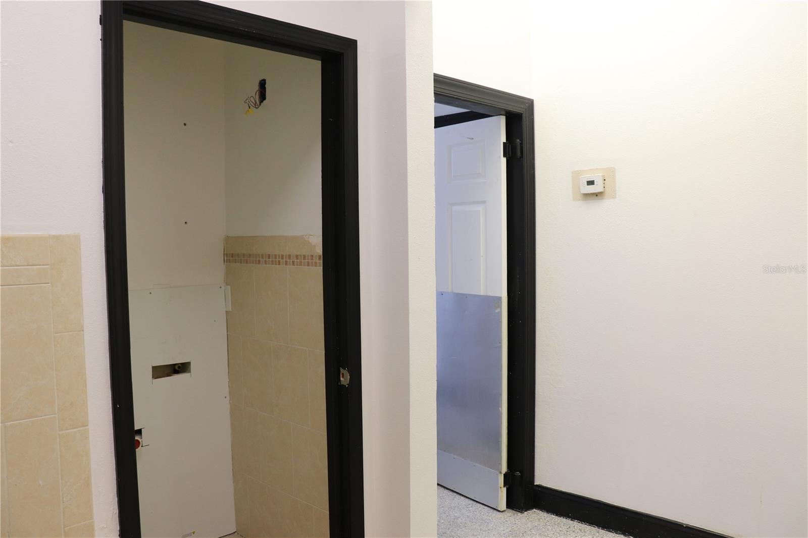 AVONDALE - Commercial Lease