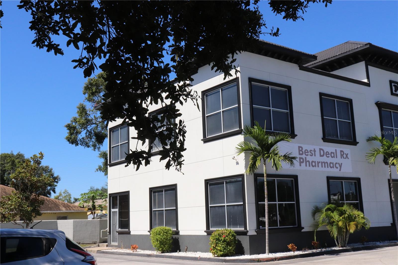 AVONDALE - Commercial Lease