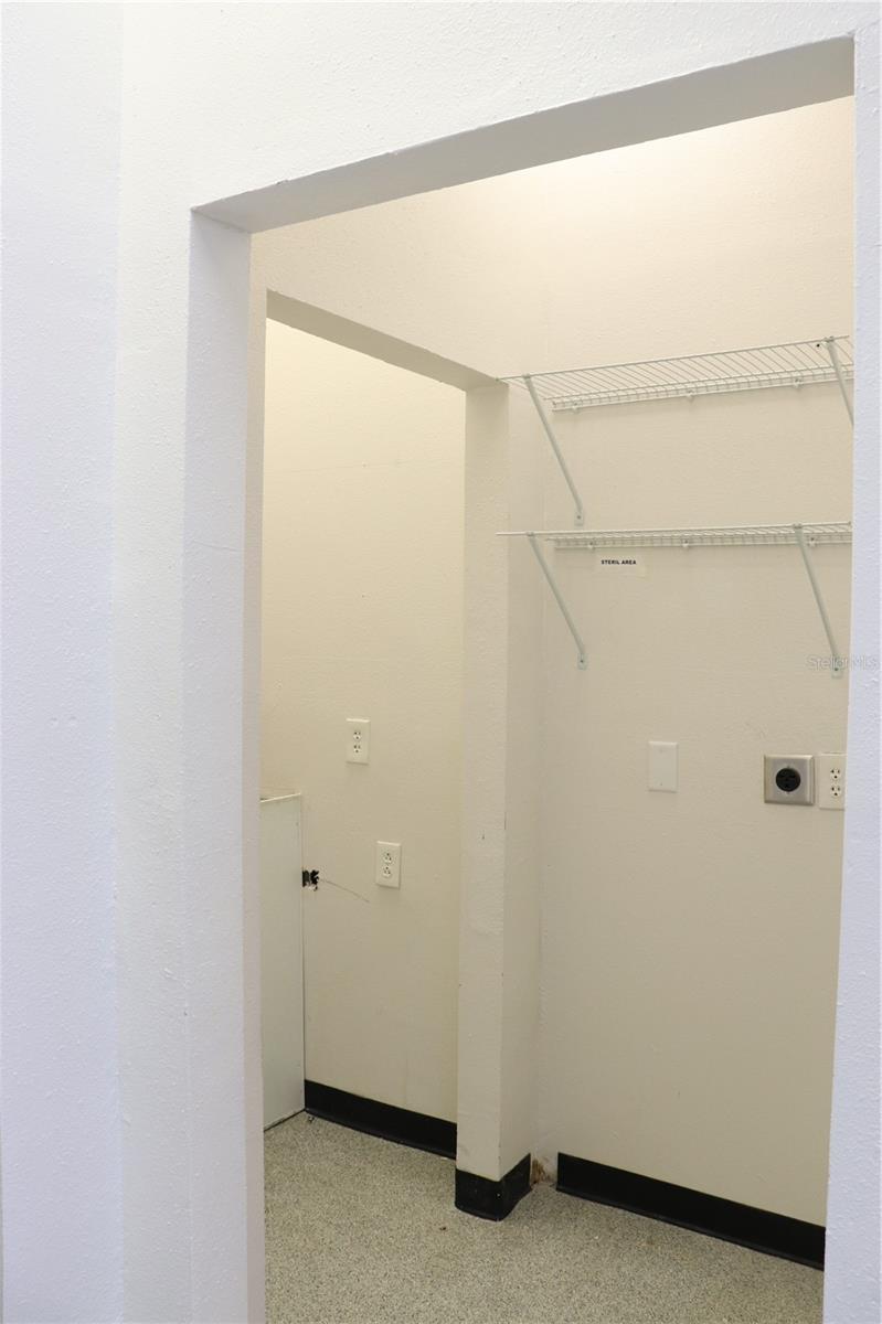 AVONDALE - Commercial Lease