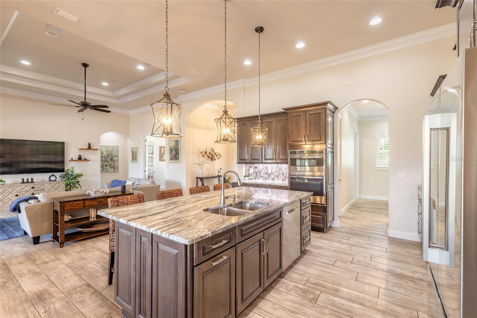 2813 PARADISO COURT