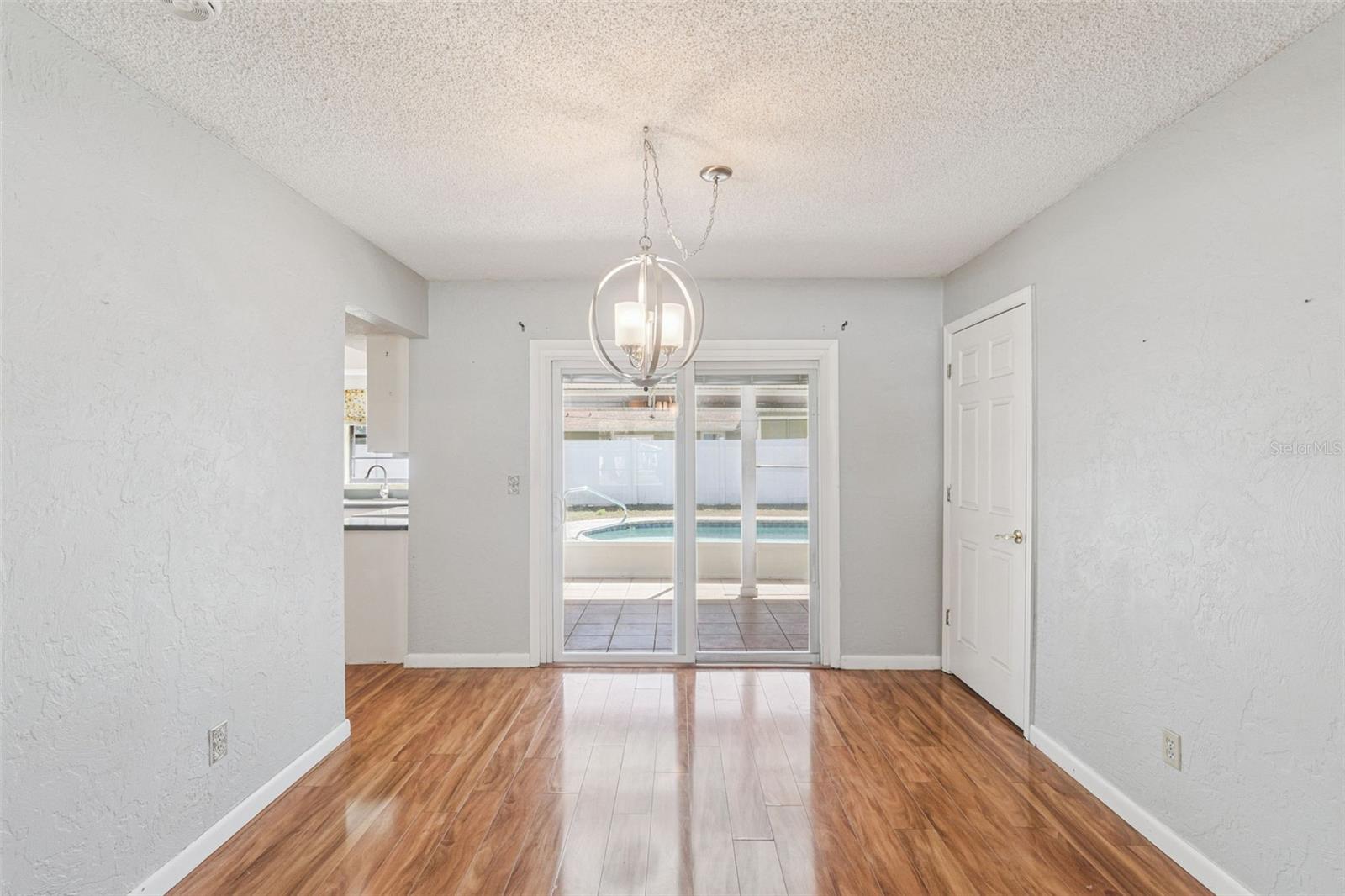 CAMBRIDGE VILLAS - Residential