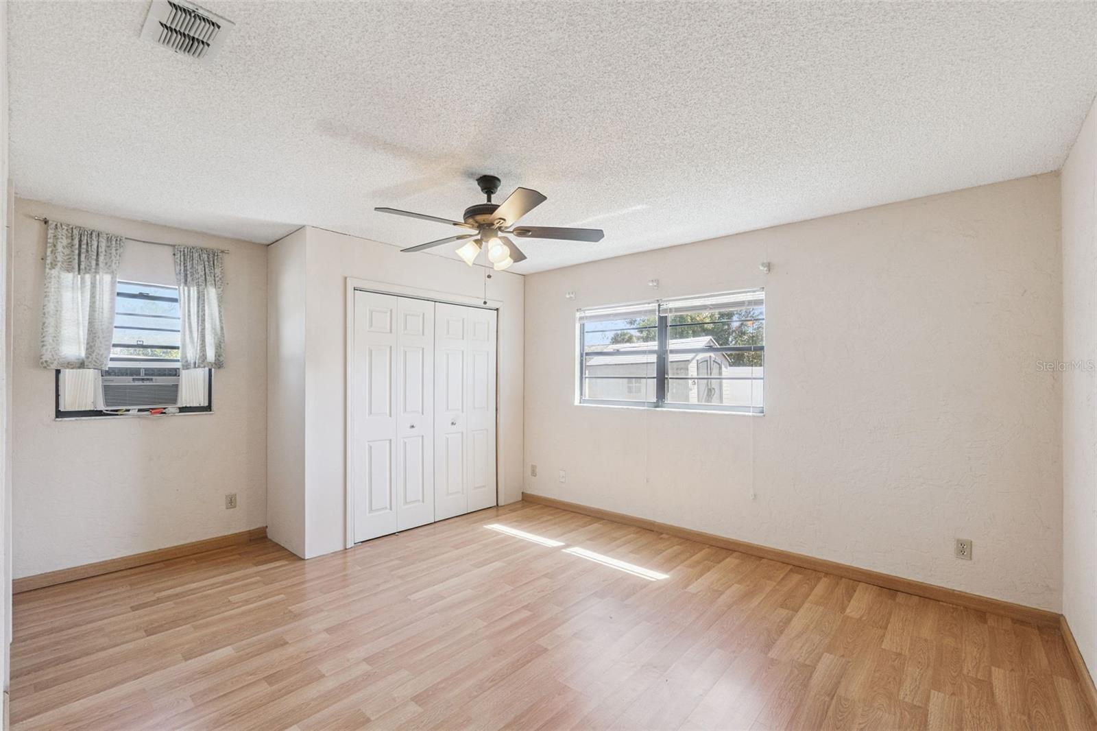 CAMBRIDGE VILLAS - Residential