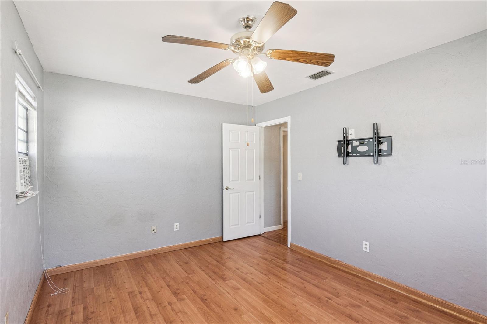 CAMBRIDGE VILLAS - Residential