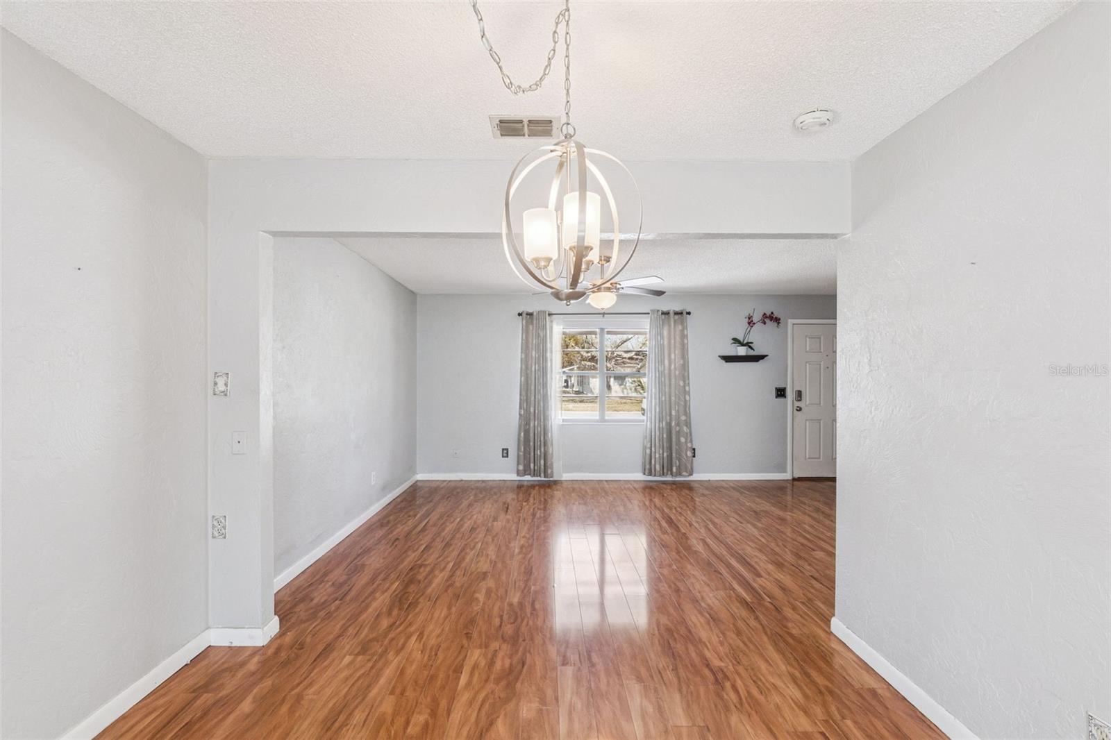 CAMBRIDGE VILLAS - Residential