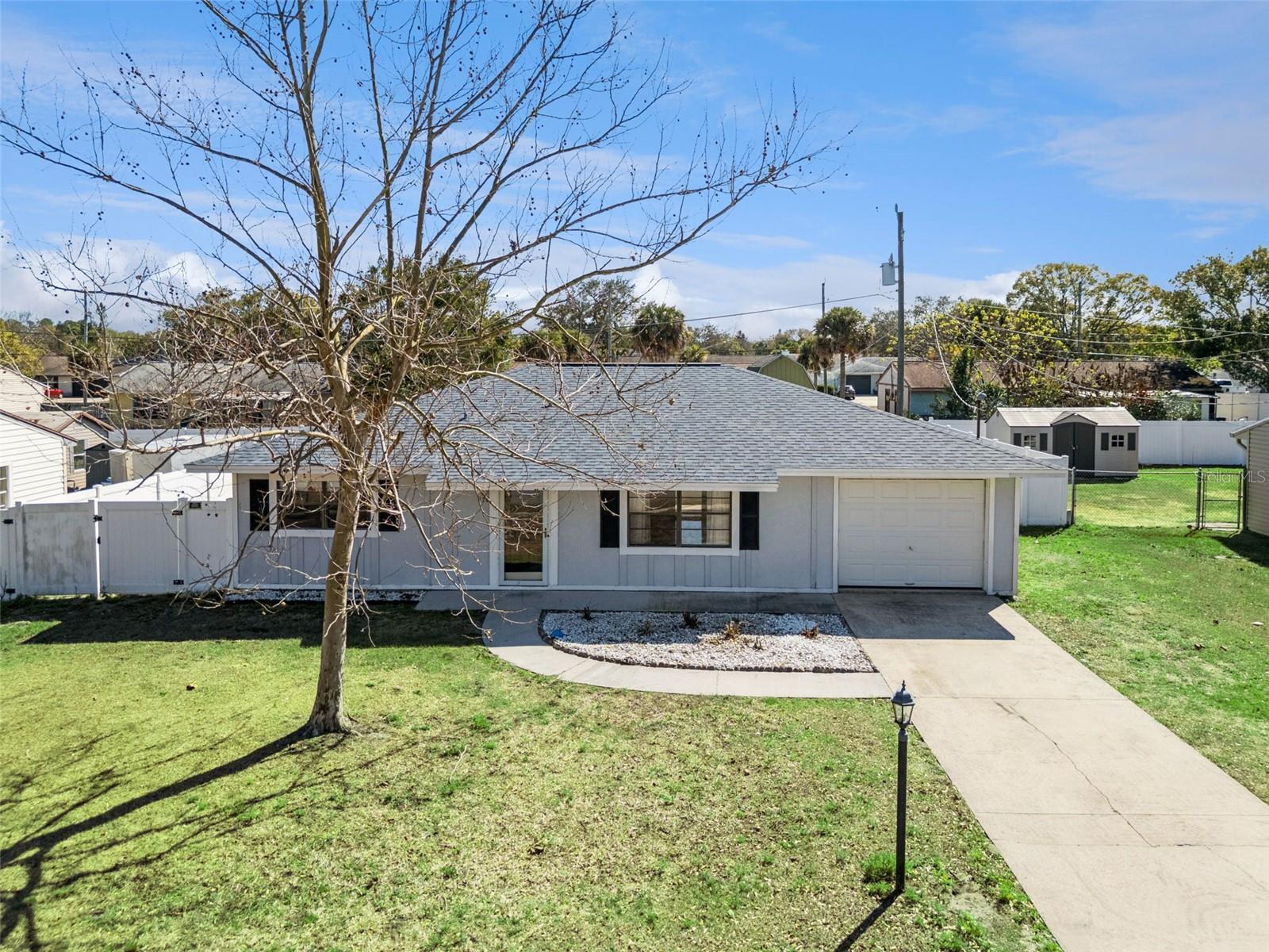 CAMBRIDGE VILLAS - Residential