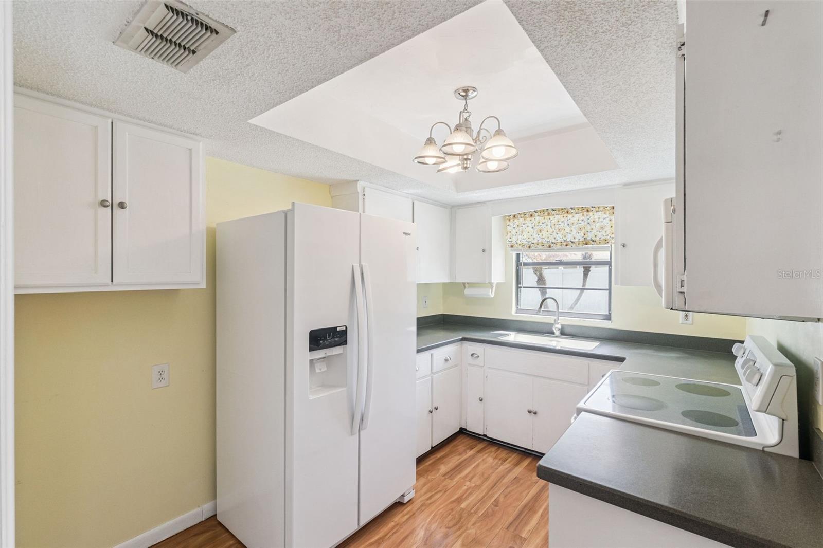 CAMBRIDGE VILLAS - Residential