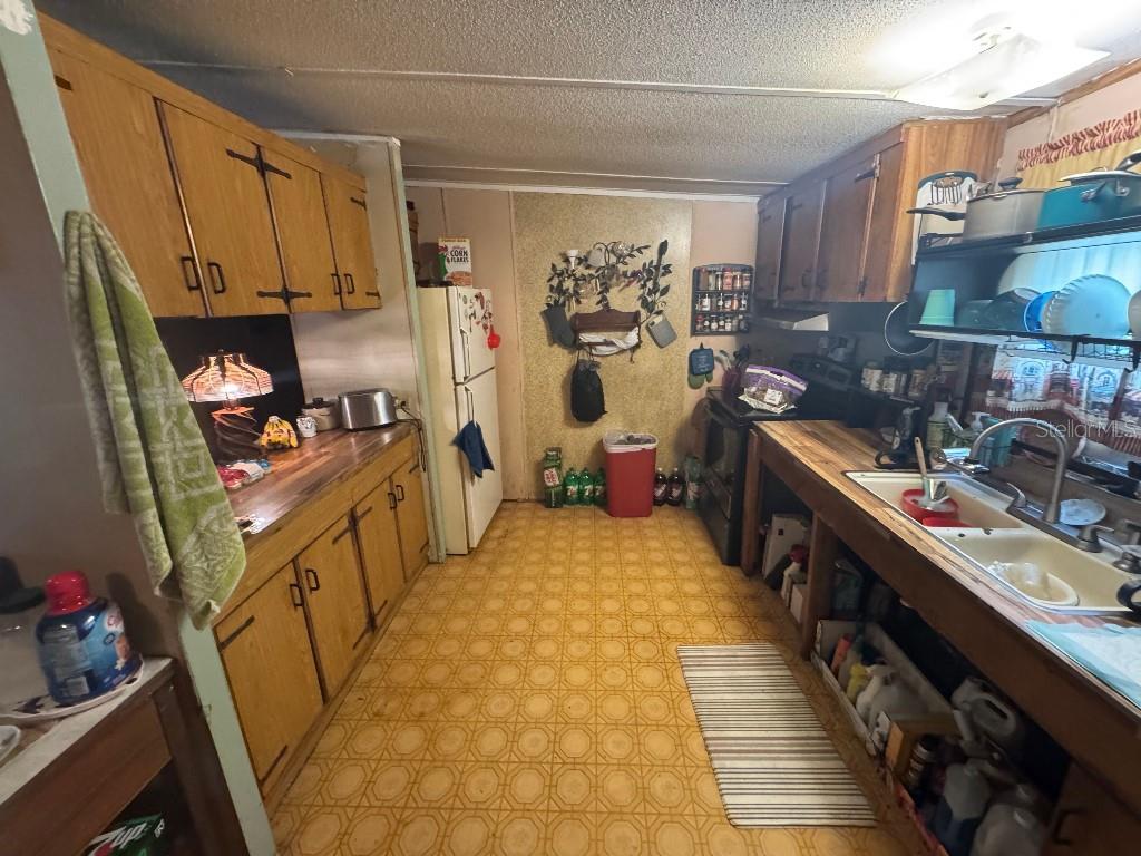 12103 GLENSHIRE DRIVE