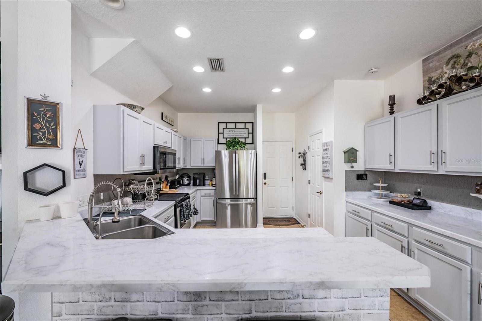 MOSS LANDING PH 2 - Residential