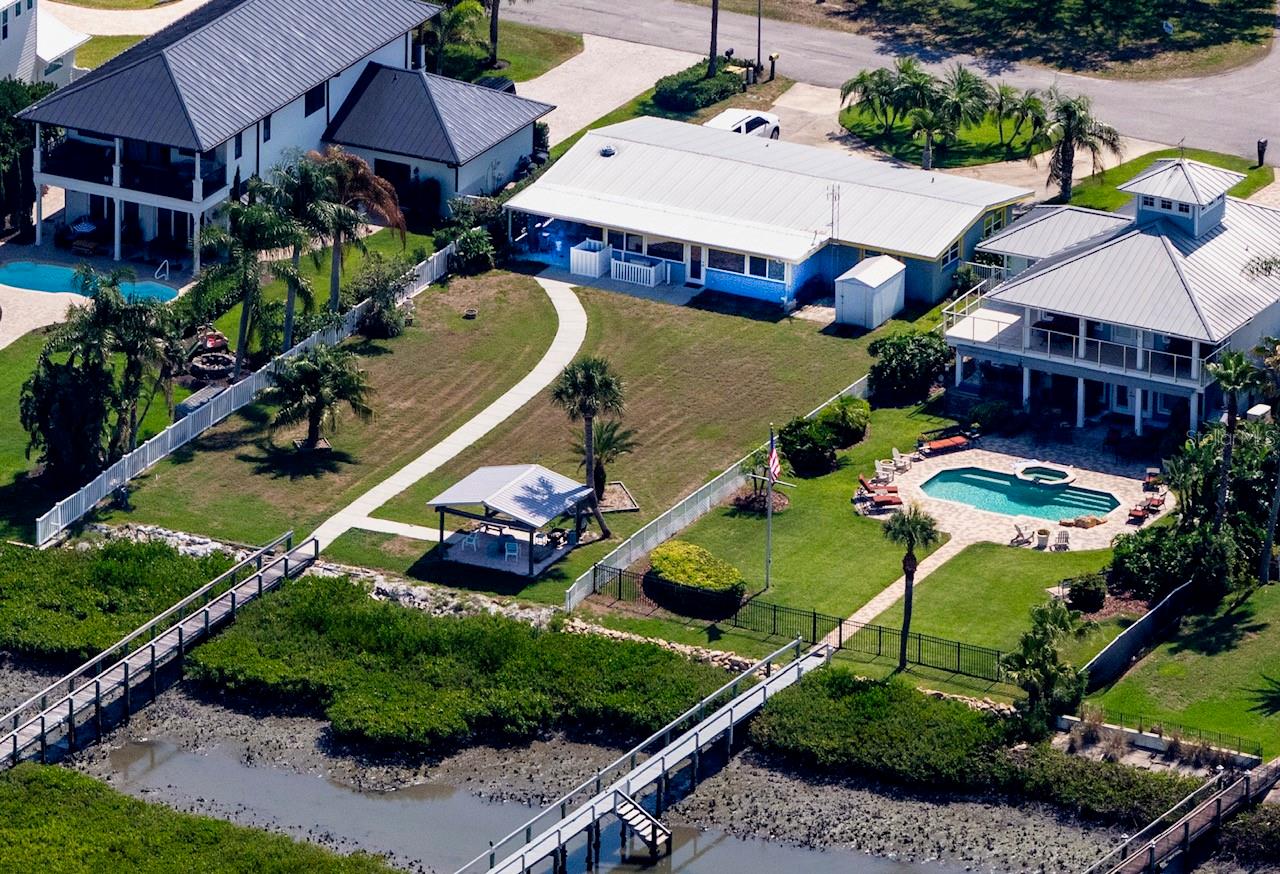 BOUCHELLES ISLAND - Residential