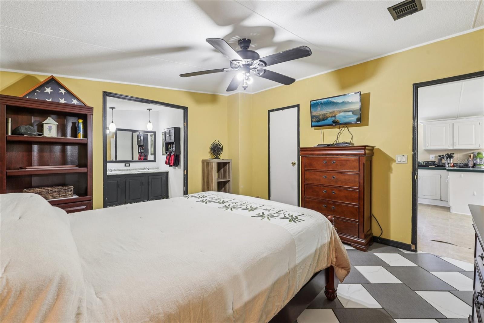 MOON LAKE ESTATES - Residential