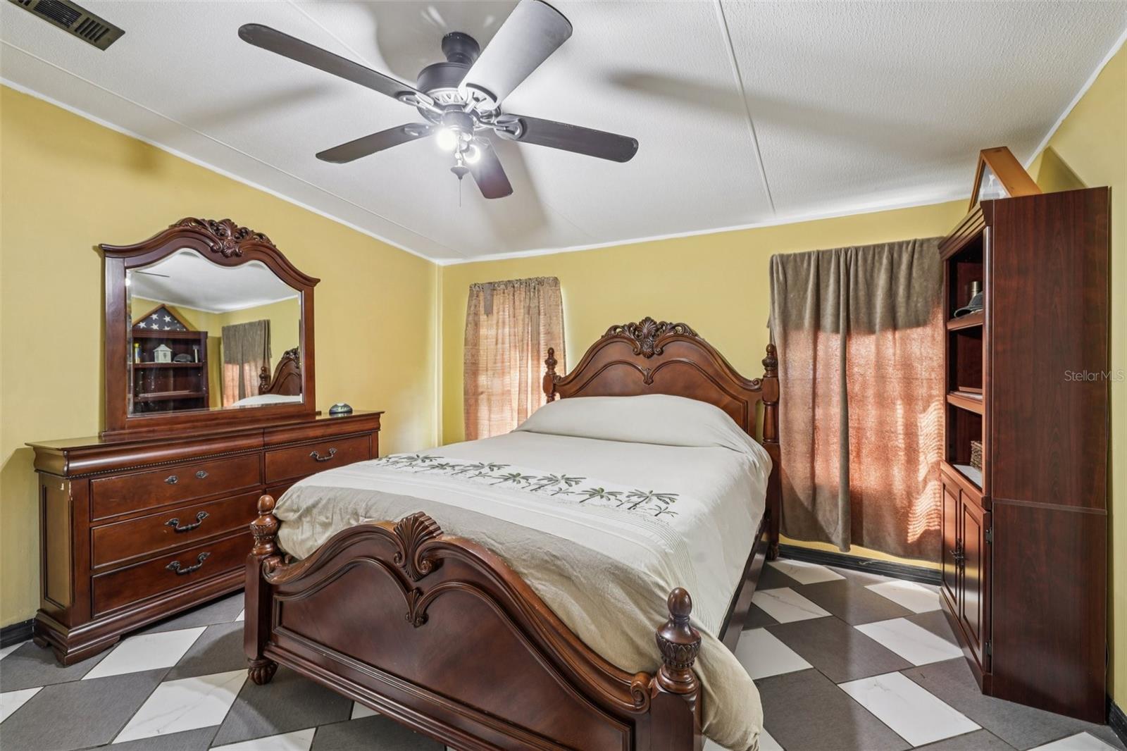 MOON LAKE ESTATES - Residential