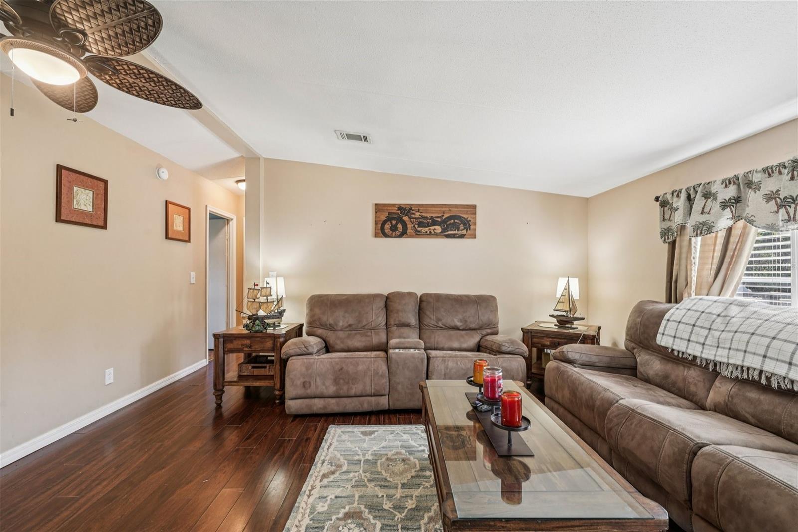 MOON LAKE ESTATES - Residential