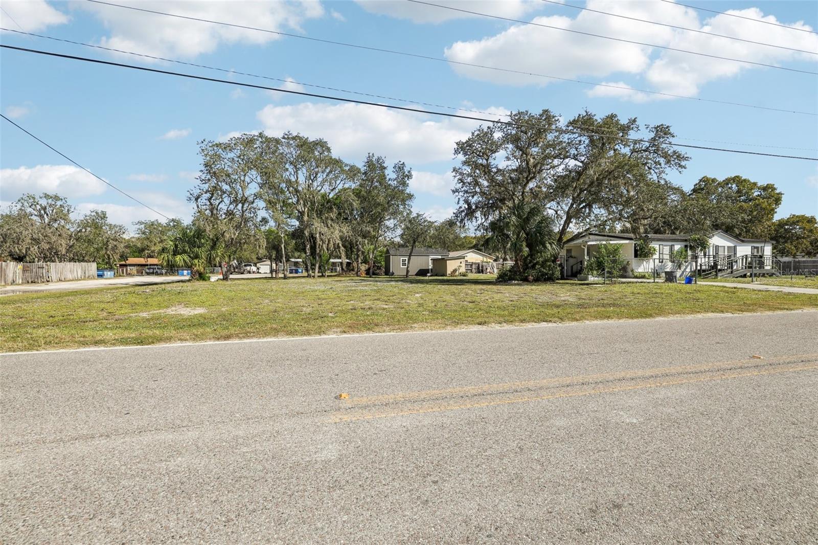 MOON LAKE ESTATES - Residential