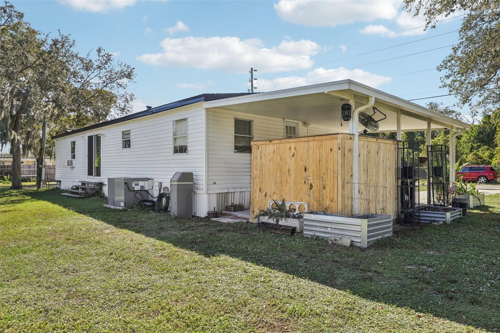 MOON LAKE ESTATES - Residential