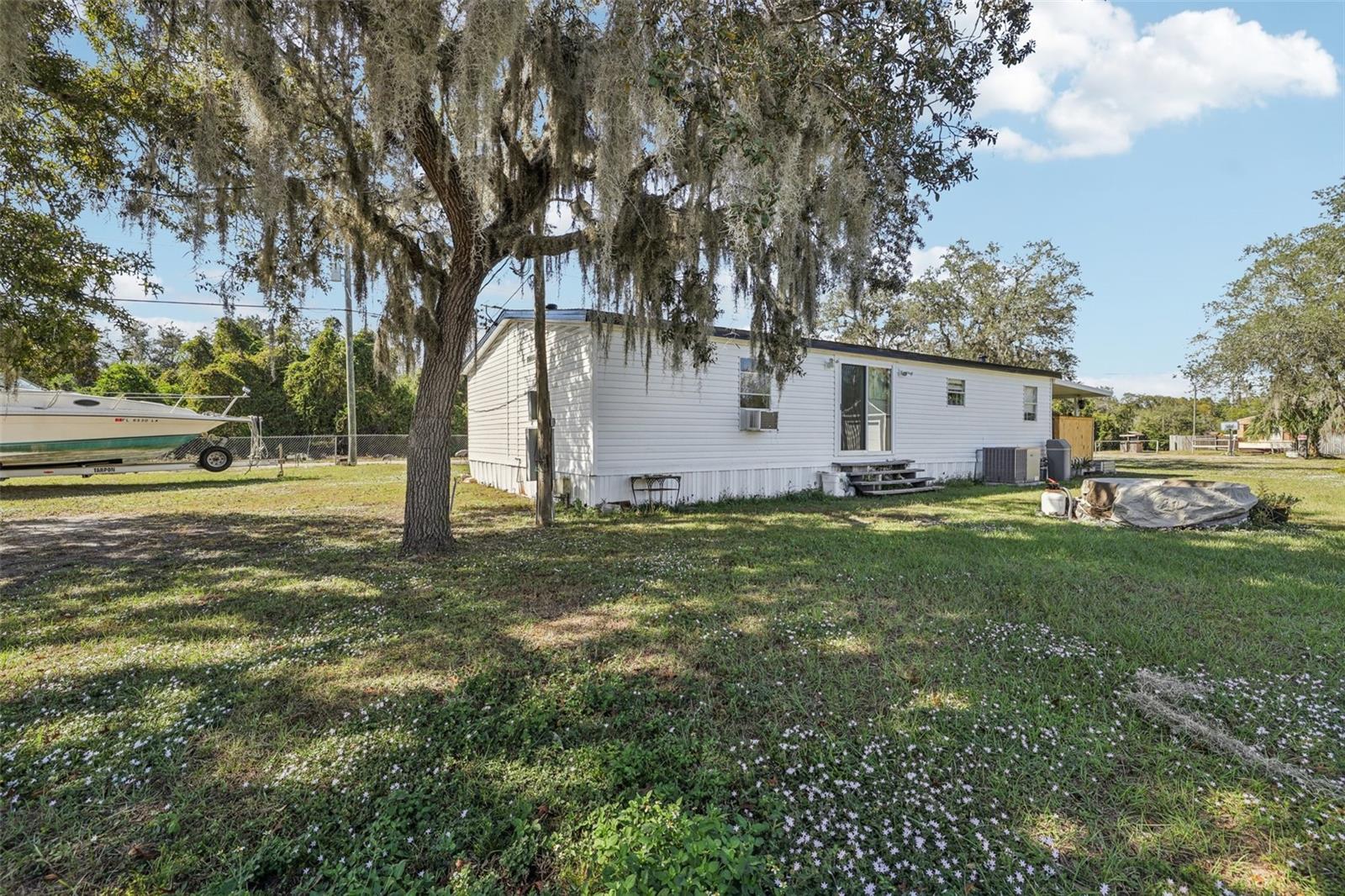 MOON LAKE ESTATES - Residential